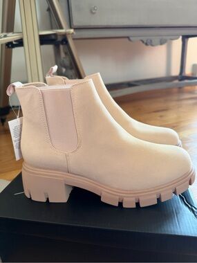 Chunky Chelsea Booties in Beige